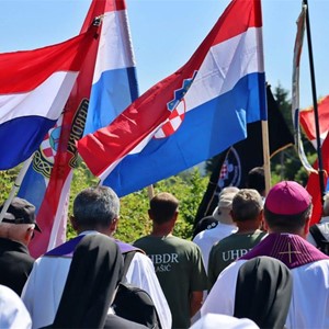 Biskup Šaško predvodio zadušnicu povodom 35. obljetnice Spomen-pohoda kod jame Jazovka